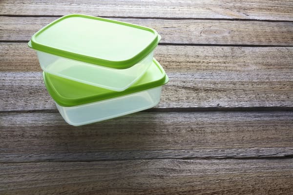 How To Properly Clean Plastic Containers
